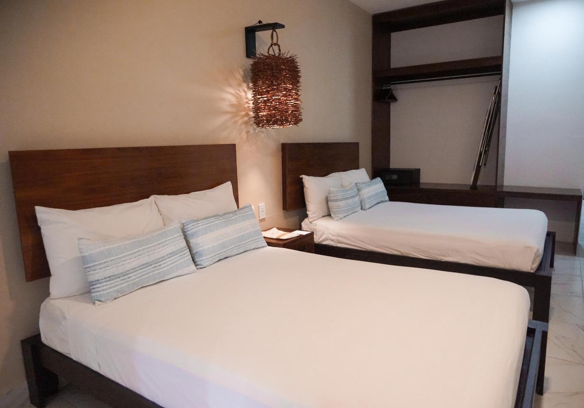 Hotel The Mint 4*